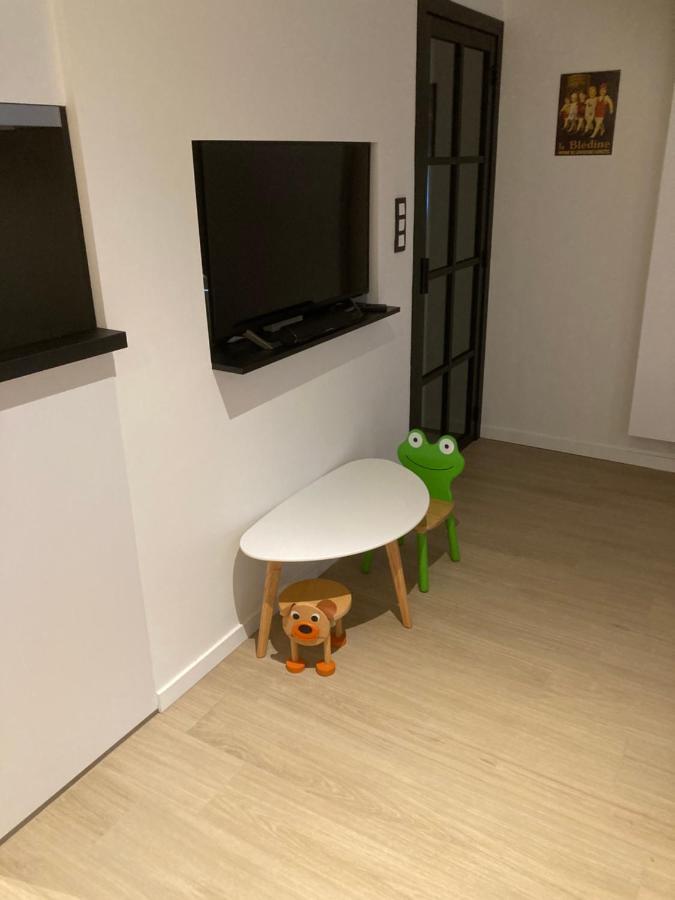 Christina Apartment นิวว์ปอร์ท ภายนอก รูปภาพ