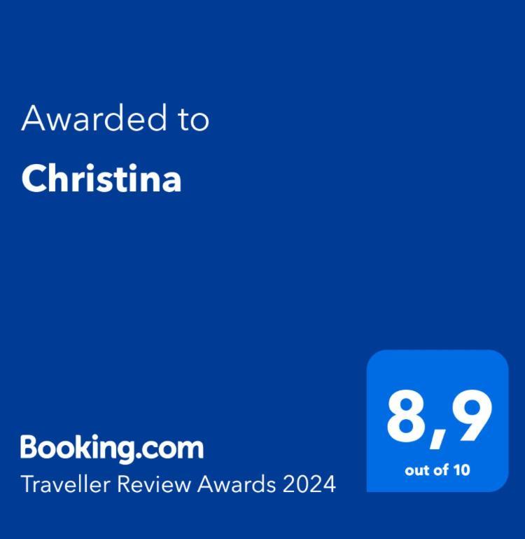 Christina Apartment นิวว์ปอร์ท ภายนอก รูปภาพ